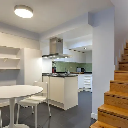 Fancy Duplex W/ Patio By Lovelystay *