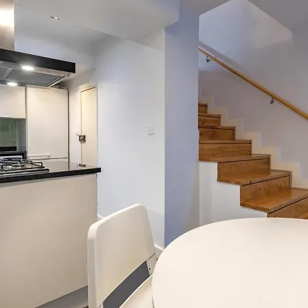 Διαμέρισμα Fancy Duplex W/ Patio By Lovelystay Lisboa