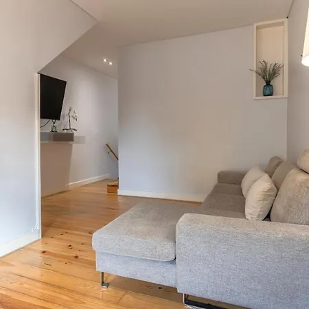 Fancy Duplex W/ Patio By Lovelystay Διαμέρισμα