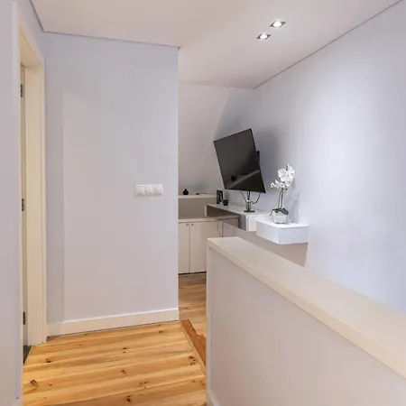 Διαμέρισμα Fancy Duplex W/ Patio By Lovelystay *