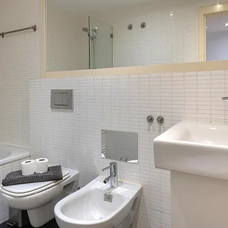 Fancy Duplex W/ Patio By Lovelystay Lisboa
